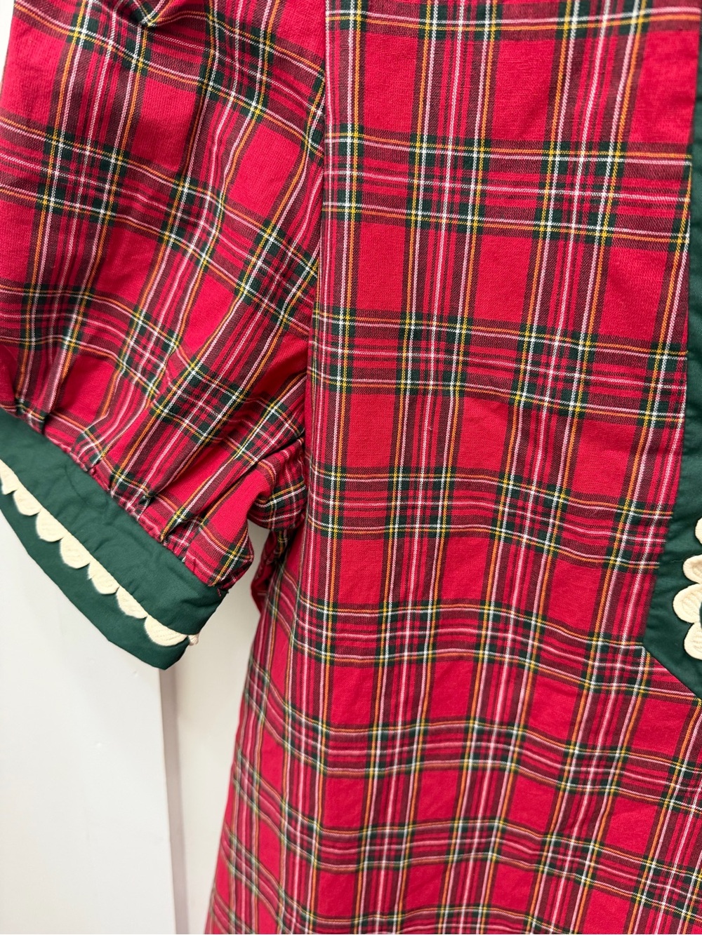 entro Red Plaid Tunic with Dark Green Trim and Cream Scallops - Picture 3 of 6